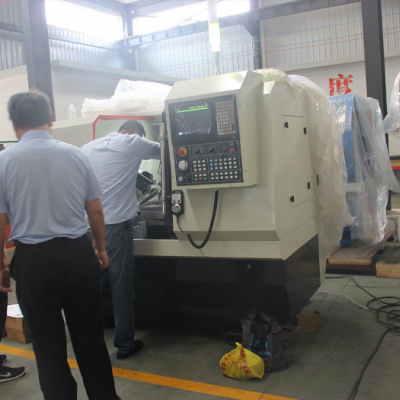 精密數(shù)控車床