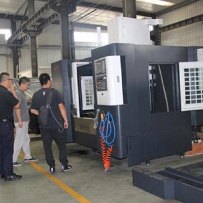 CK6180E CK61100E數(shù)控機(jī)床